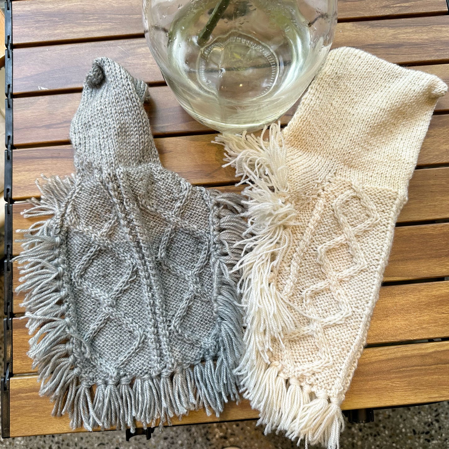 Pet Autumn and Winter Warm Cloak Sweater Handmade Hooked Sweater Yorkshire Malzis Dog Cloak Pet Sweater Pet Clothes Dog Coat