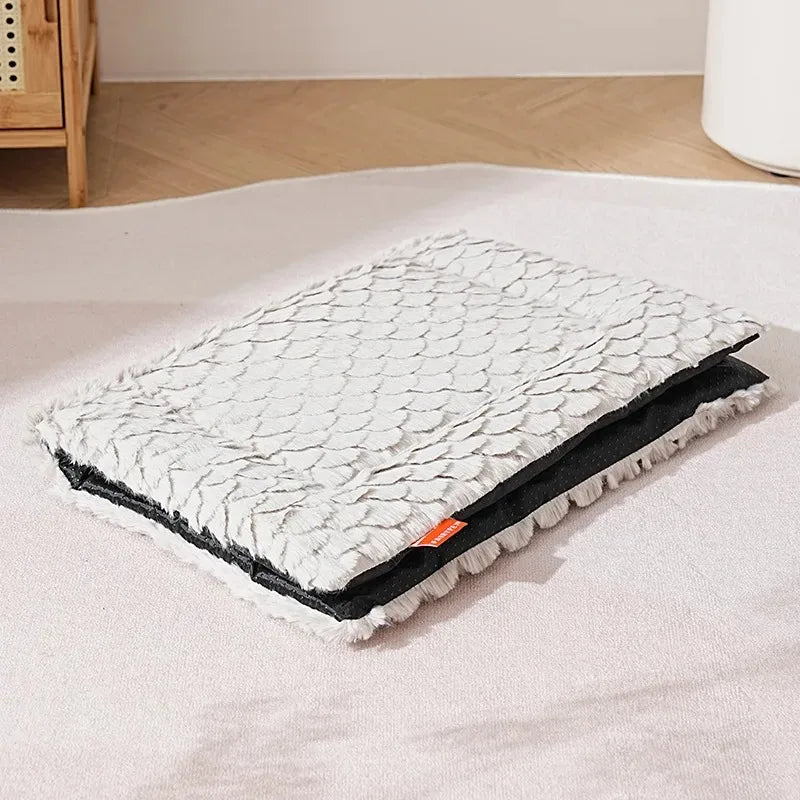 Dog Mat Autumn and Winter Dog Bed Cat Nest Long Plush for Small Medium Dogs Cats Pet Supplies Warm Pet Kennel Sleeping Mats