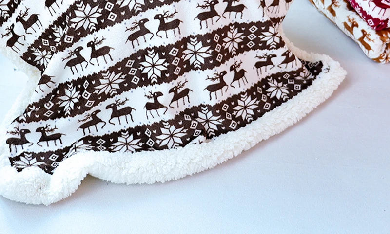 Double Layers Pet Dog Blanket Cute Deer Pattern Pet Blanket for Cats Dogs Soft Comfortable Dog Sleeping Cover Dog Accessories