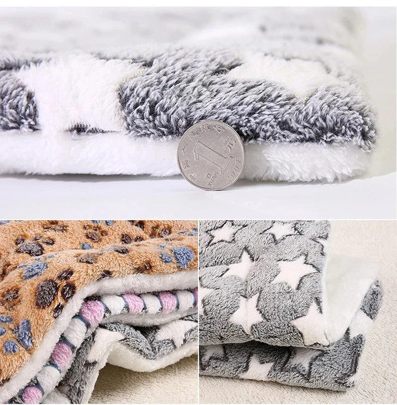 Pet Sleeping Mat Dog Bed Cat Bed Soft Hair Thickened Blanket Pad Fleece Home Washable Warm Bear Pattern Blanket Pet Supplies