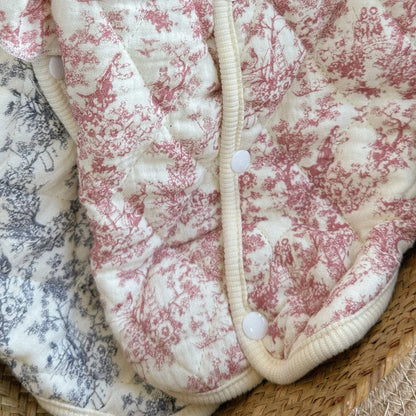 Pet Autumn and Winter Flying Sleeve Gauze Dog Parkas Home Clothing Small Dog Autumn and Winter Clothing Warm Floral Vest