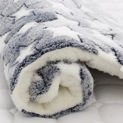 Soft Flannel Thickened Pet Blanket Dog Bed Mat for Puppy Cat Sofa Cushion Dog Beds Pets Keep Warm Sleeping Cover Dog Accessories