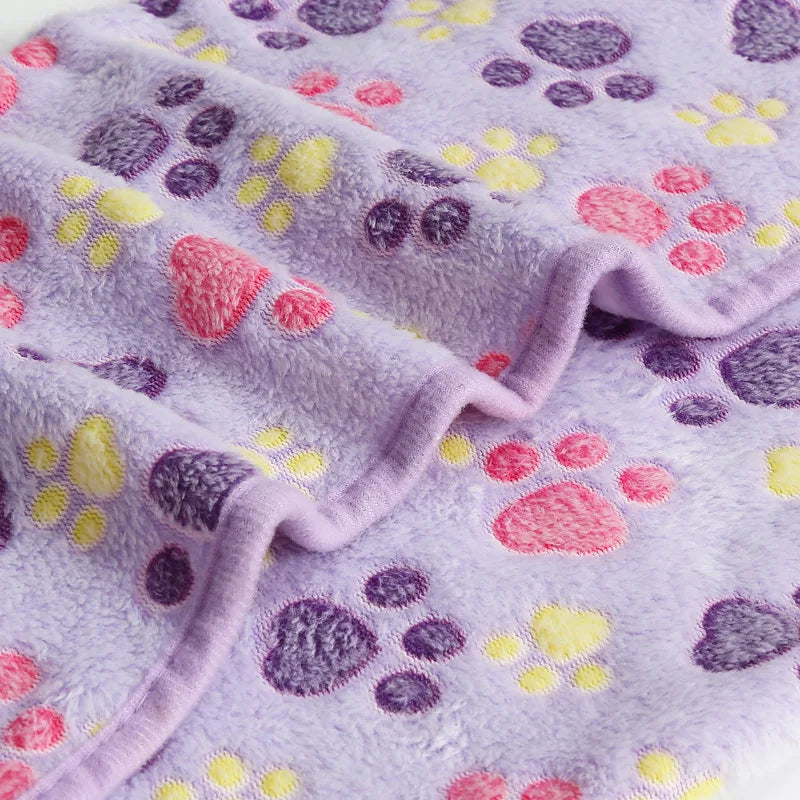 Soft Fluffy Pet Blanket High Quality Flannel Dog Sleeping Blanket Paw Print Pattern Cartoon Pet Warm Comfortable Blanket Cat Mat