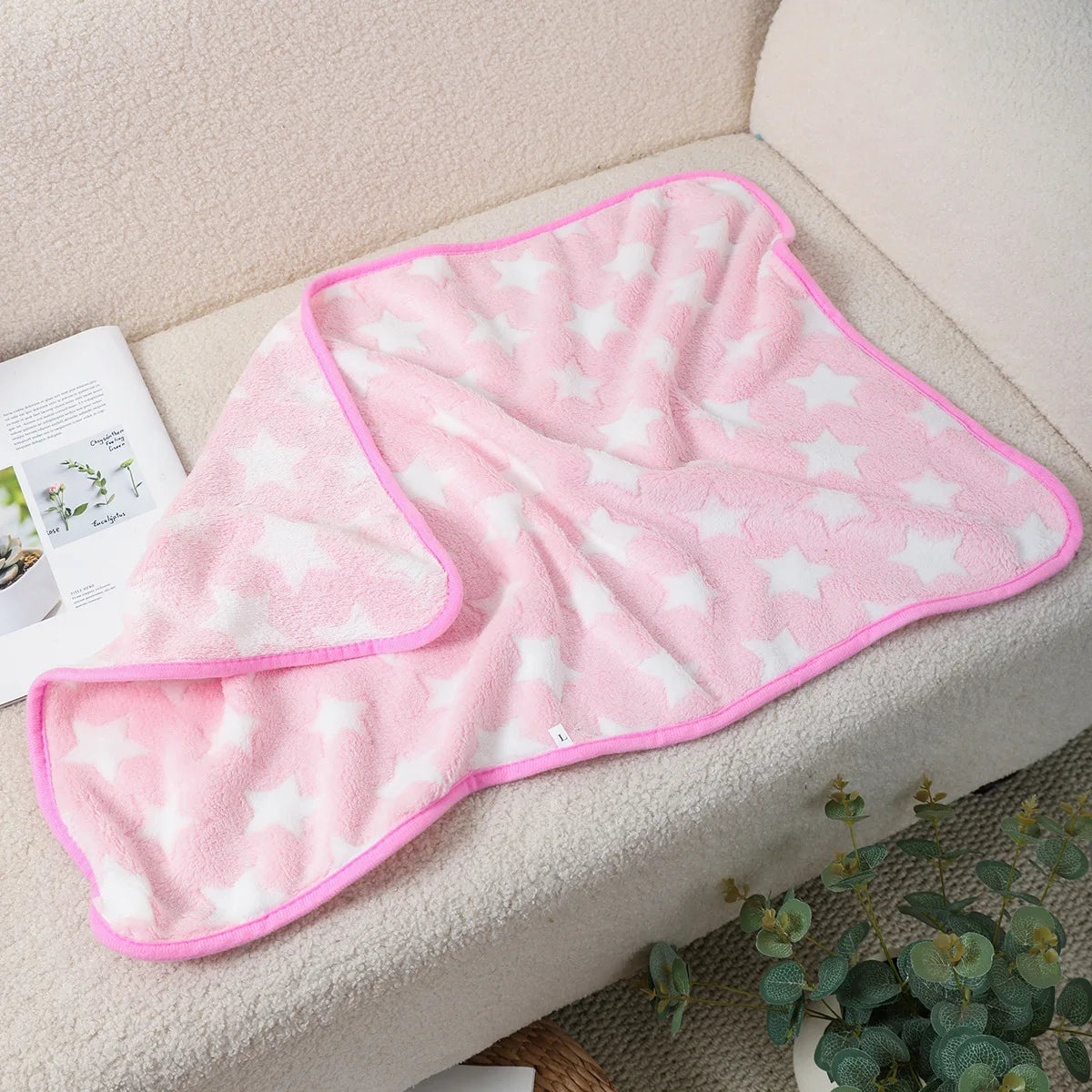 Dog Cat Cute Pattern Fleece Sleeping Blanket Winter Fall Dog Coral Soft Fluffy Bed Sheet Mat Pet Warm Comfortable Blanket Cover