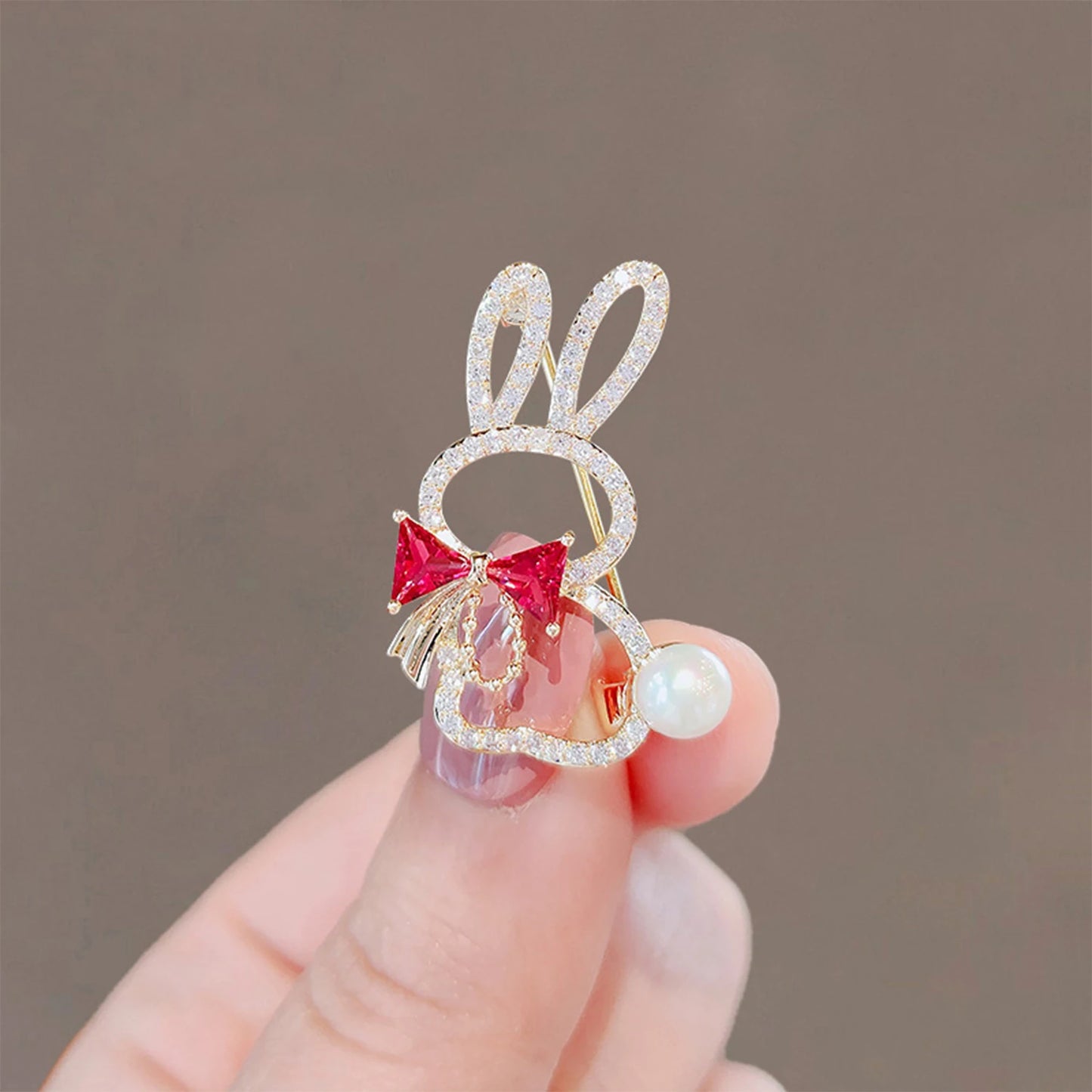 Hollow Cute Puppy Brooch Cartoon Dog Badge Women's Suit Accessories Neckline Anti-Exposure Buckle Pins Fixed Decoration Jewelry