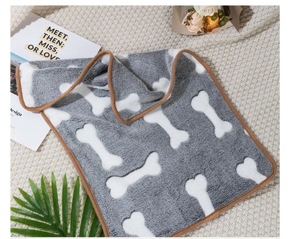 Warm Soft Pet Dog Blanket Mat Plush Thin Pet Sleeping Blanket for Dogs Cats Warm Breathable Cat Cover Blanket Pet Supplies