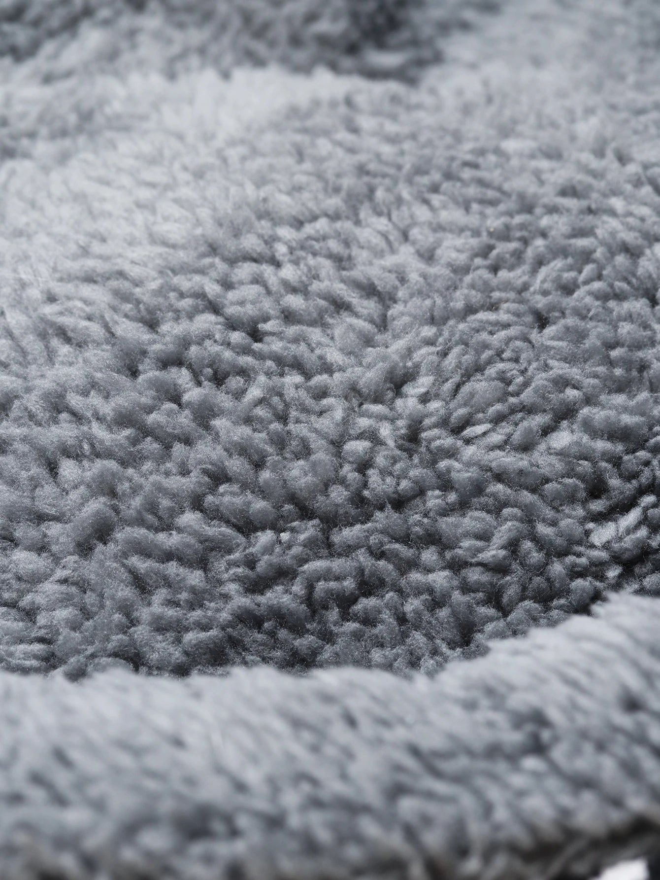 Winter Round Warm Dog Sofa Bed Pets Supplies Canvas Stripe Mat Plush Cats Nest Mat Dog Basket Pet Soft Cushion Machine Washable