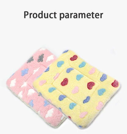 Soft Pet Dog Blanket Thickened Pet Mat for Puppy Chihuahua Sleeping Mat for Cats and Dogs Warm Household Carpet Pet Supplies