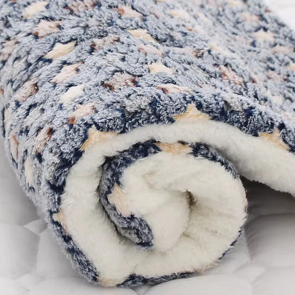 Pet Sleeping Mat Dog Bed Cat Bed Soft Hair Thickened Blanket Pad Fleece Home Washable Warm Bear Pattern Blanket Pet Supplies