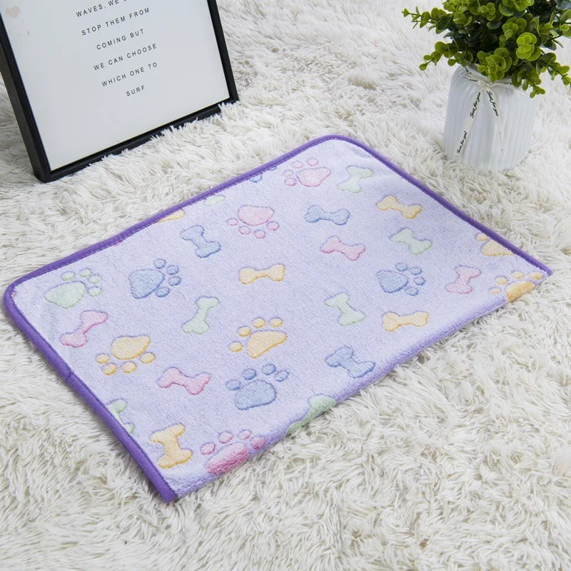 Soft Fluffy High Quality Pet Blanket Cute Cartoon Pattern Pet Mat Warm and Comfortable Blanket for Cat Dogs