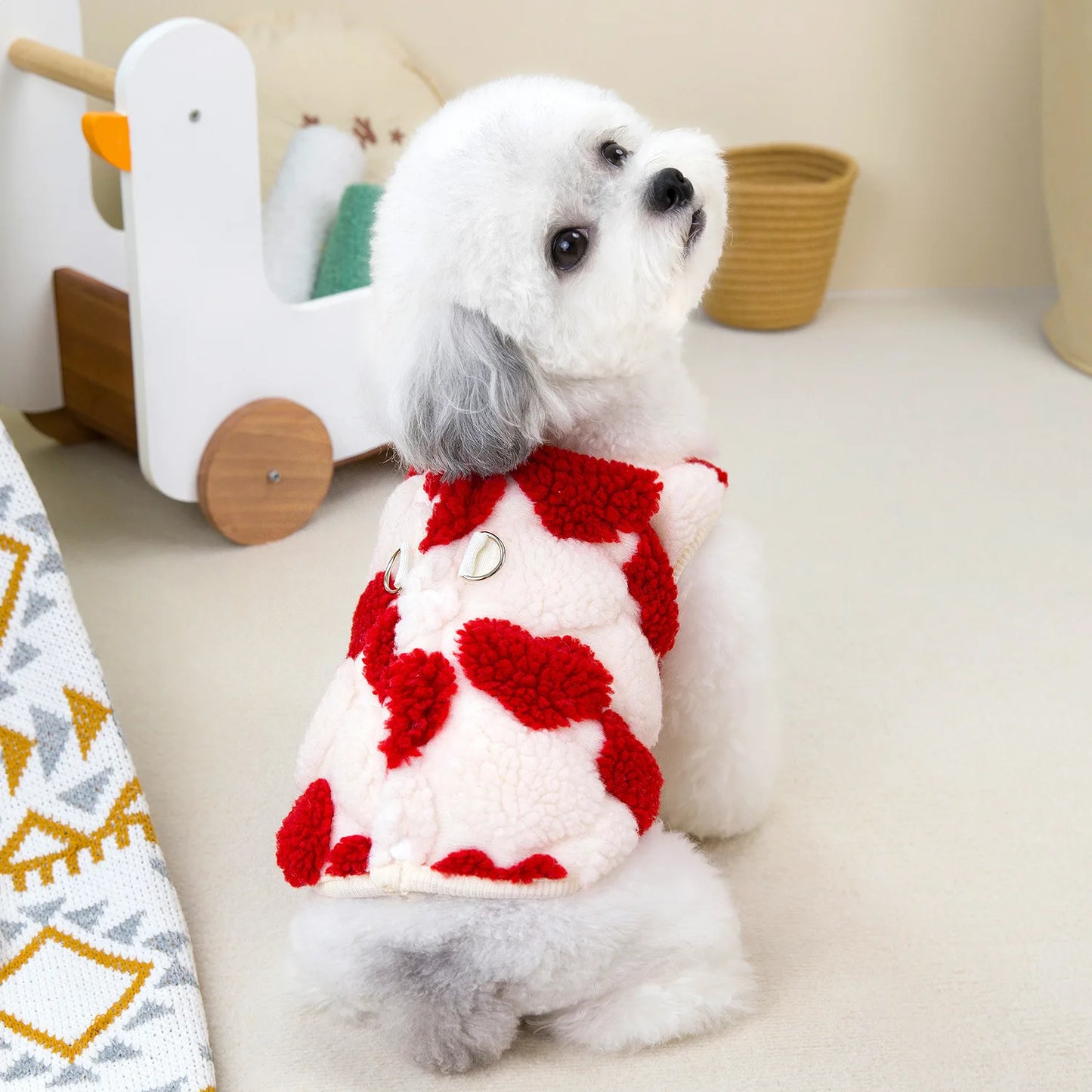 Thicken Sleeveless Dog Clothes Winter Jacket Warm Pink Red Fleece Heart Pet Clothes For Small Dog Vest Jacket Outfits Puppy Coat
