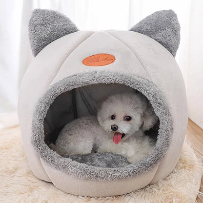 the TEDDY DOGHOUSE - Doghouse, All-Season Universal Dog/Cat House, Closed Pet House, Teddy Doghouse Products, Detachable and Washable