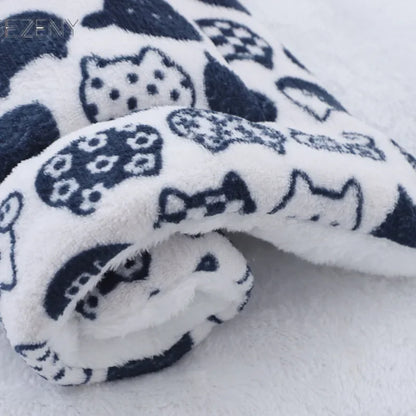 Soft Flannel Thickened Pet Blanket Dog Bed Mat for Puppy Cat Sofa Cushion Dog Beds Pets Keep Warm Sleeping Cover Dog Accessories