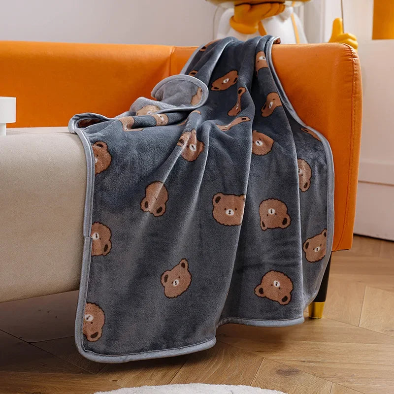 Pet Blanket Soft Flannel Dog Blanket Warm Comfortable Pet Bed Sheet Mat Cartoon Cute Cat Dog Sleeping Blanket Pet Supplies