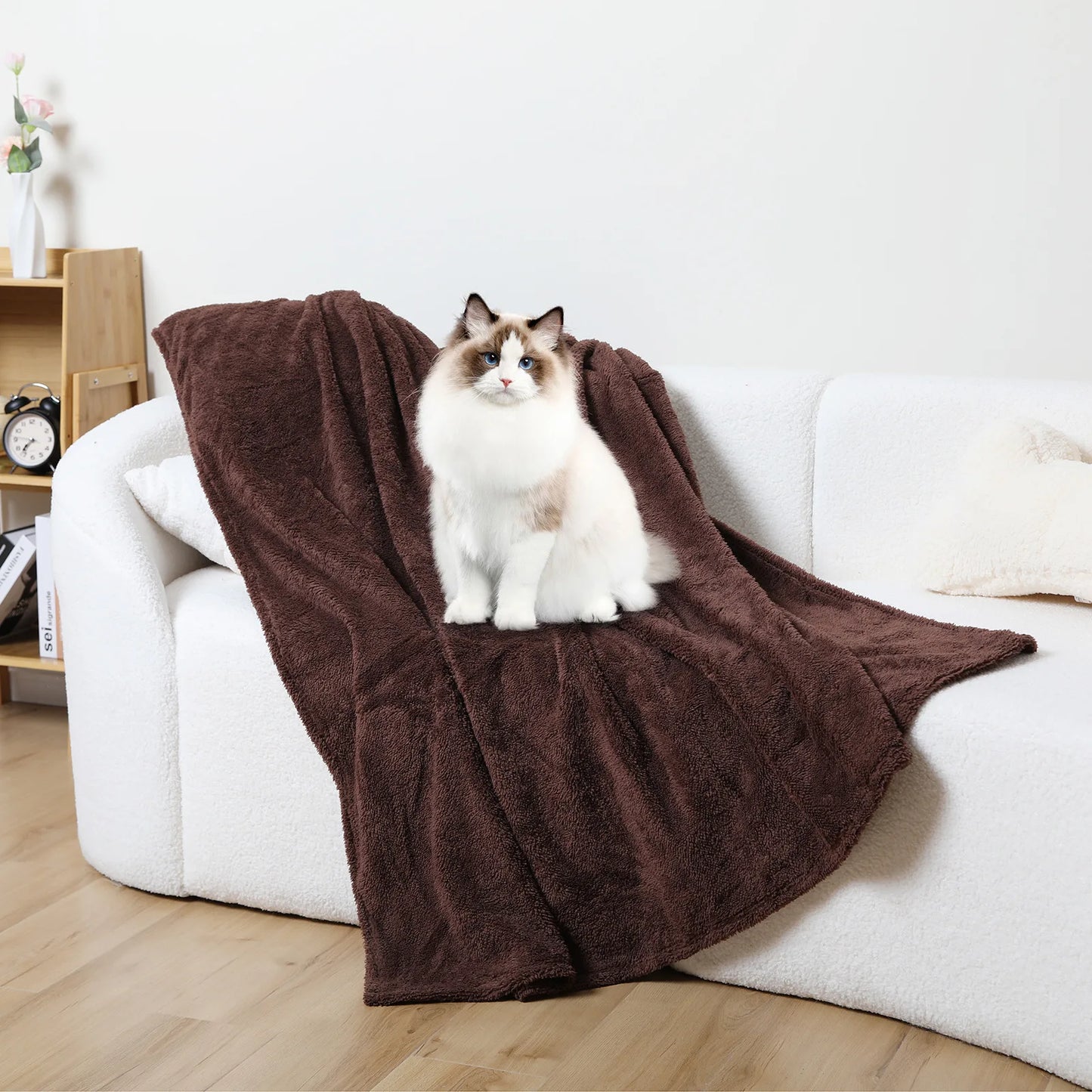 Thickened Warm Solid Color Pet Blanket All Seasons Cat Blanket Soft and Comfortable Waterproof Kennel Blanket Pet Supplies