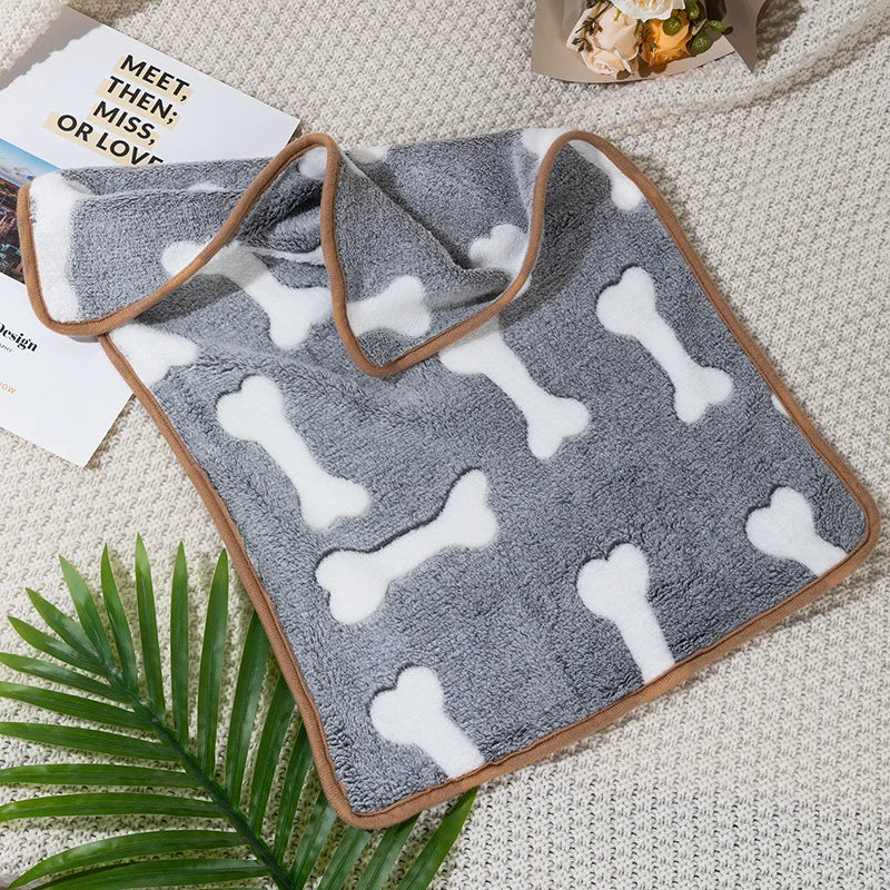 Dog Cat Cute Pattern Fleece Sleeping Blanket Winter Fall Dog Coral Soft Fluffy Bed Sheet Mat Pet Warm Comfortable Blanket Cover