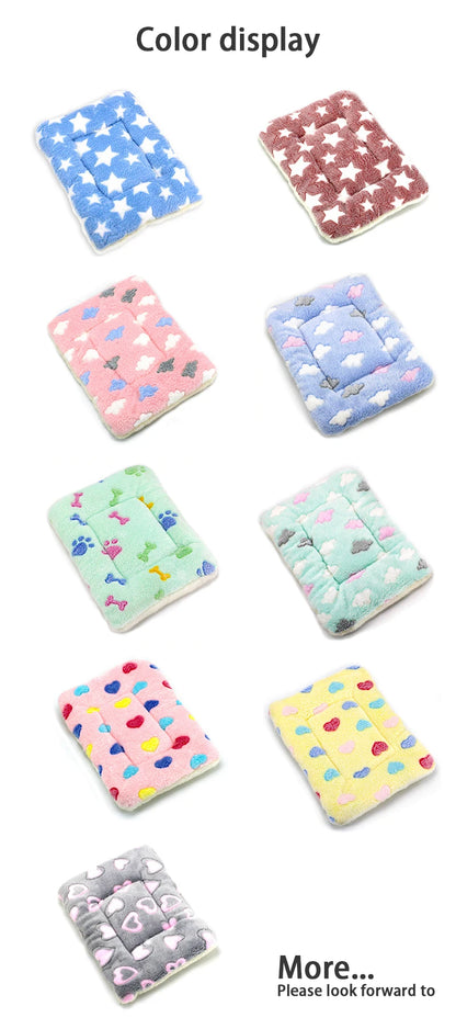Soft Pet Dog Blanket Thickened Pet Mat for Puppy Chihuahua Sleeping Mat for Cats and Dogs Warm Household Carpet Pet Supplies
