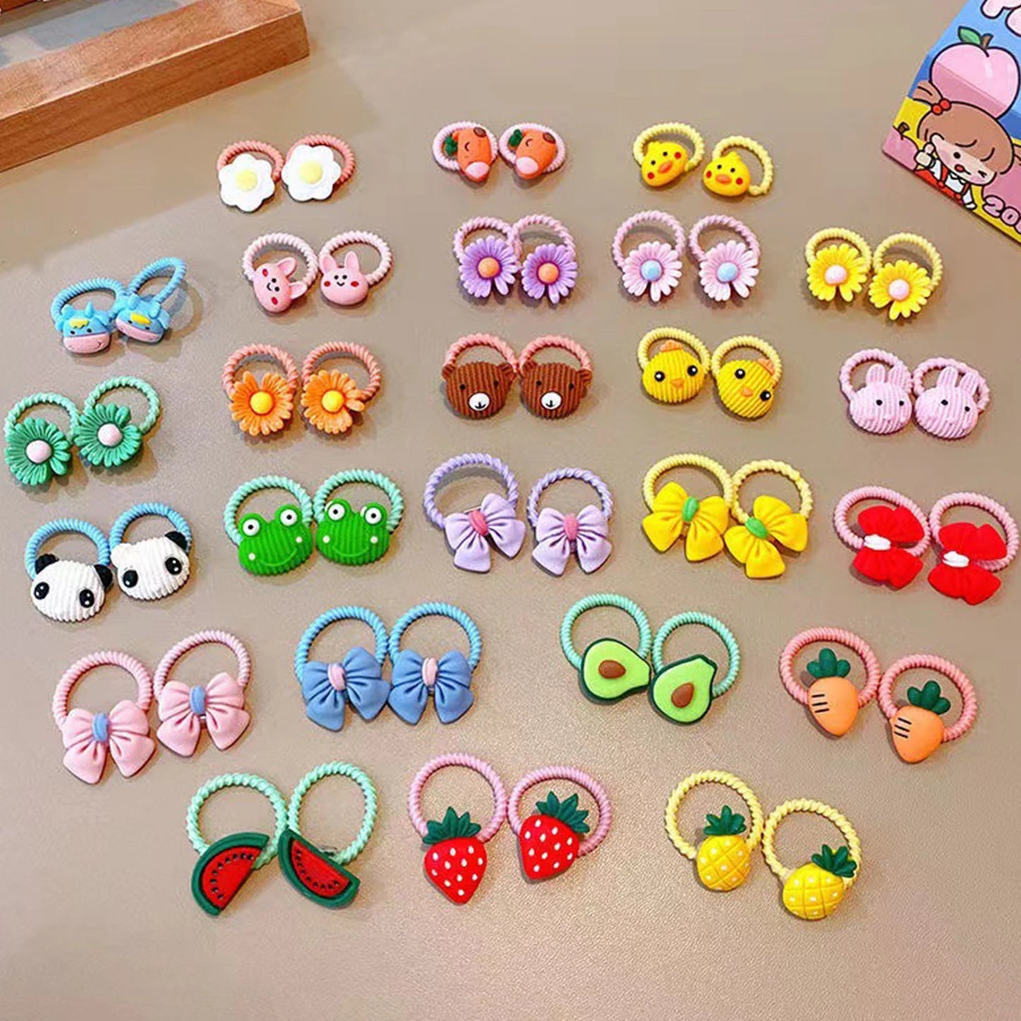 the DAISY DOG BOW - 40PCS Hair Bows, Fashion Cute Small Dog/Cat Hair Bows, Dogs/Cats Hair Accessories, Rubber Bands Bows for Dogs Grooming Products